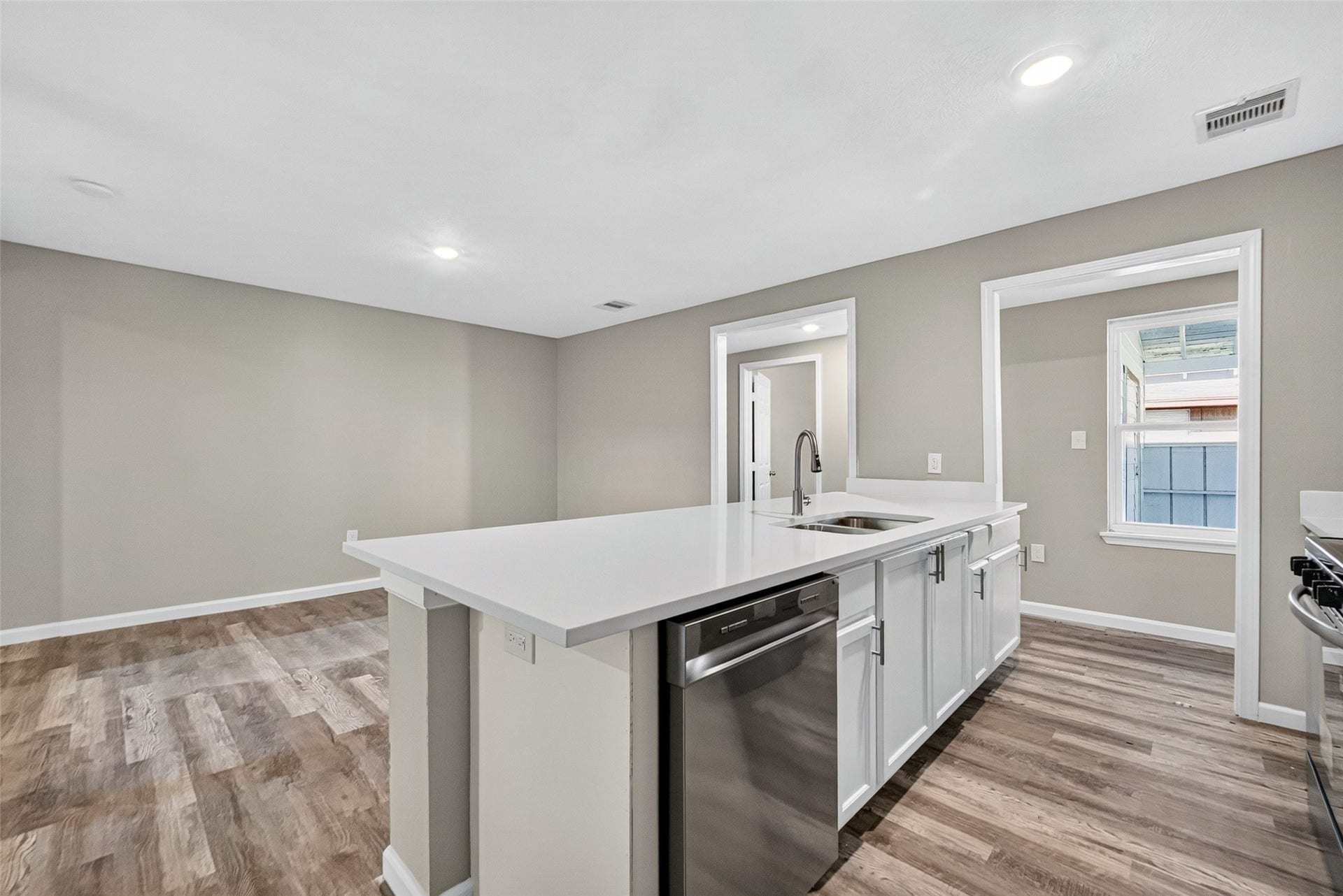 7938 Glen Vista Street, Houston, TX 77061 7938 Glen Vista Street, Houston, TX 77061