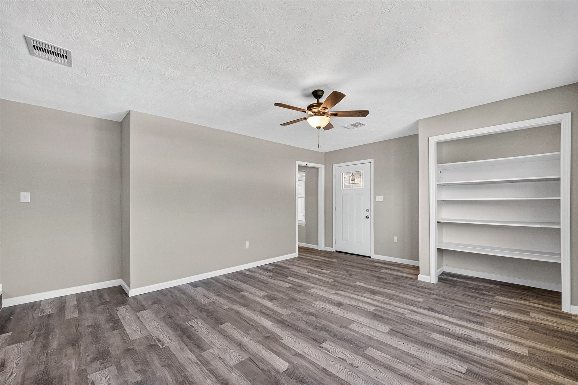 7938 Glen Vista Street, Houston, TX 77061 7938 Glen Vista Street, Houston, TX 77061