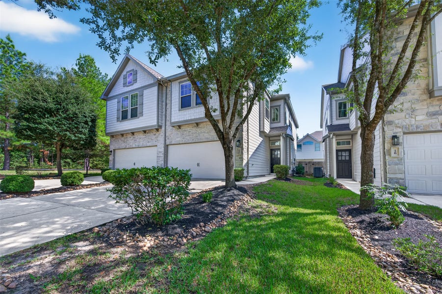 Property photo for 20 Cheswood Manor Court, The Woodlands, TX