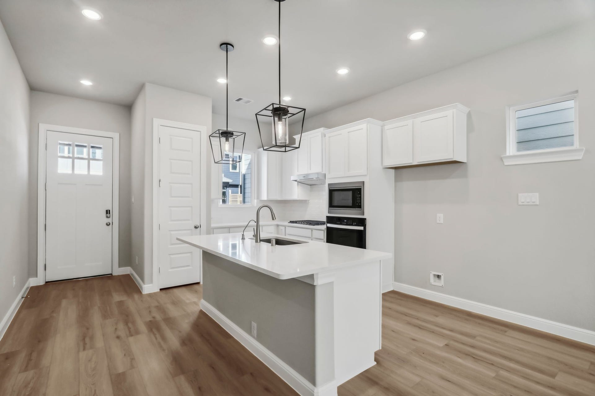 Photo is not of actual home, but is an inspirational photo of builder's model home and may depict options, furnishings, and/or decorator features that are not included.