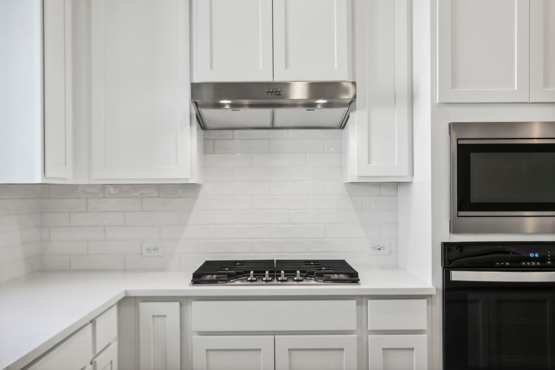 Photo is not of actual home, but is an inspirational photo of builder's model home and may depict options, furnishings, and/or decorator features that are not included.