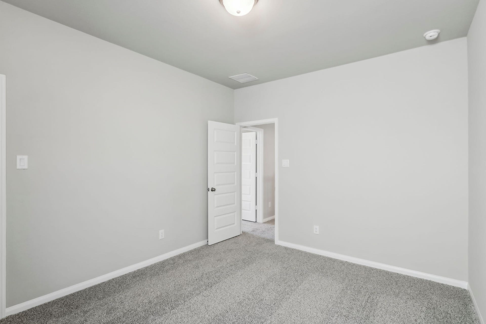 Photo is not of actual home, but is an inspirational photo of builder's model home and may depict options, furnishings, and/or decorator features that are not included.