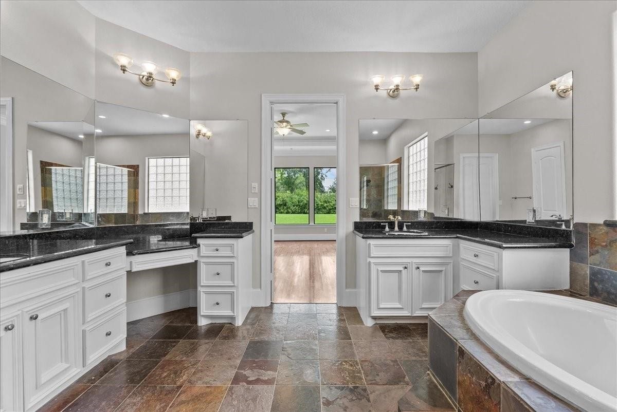 205 Del Monte Drive, Friendswood, TX 77546 205 Del Monte Drive, Friendswood, TX 77546