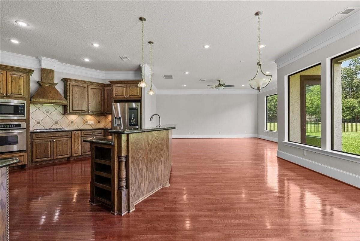 205 Del Monte Drive, Friendswood, TX 77546 205 Del Monte Drive, Friendswood, TX 77546