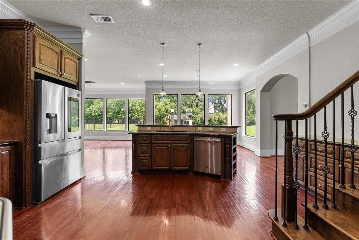 205 Del Monte Drive, Friendswood, TX 77546 205 Del Monte Drive, Friendswood, TX 77546