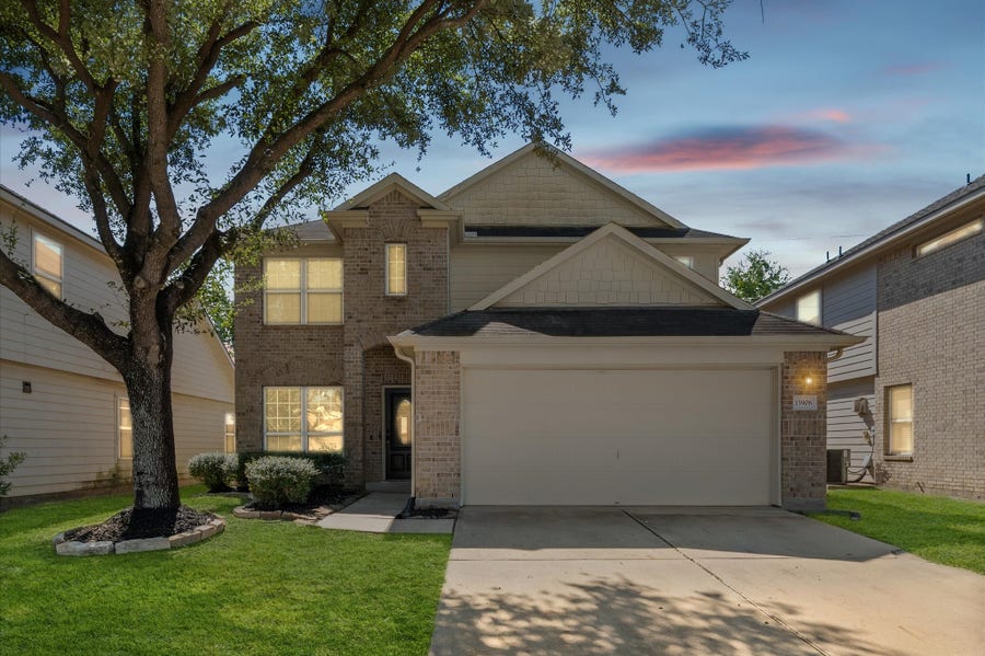 Property photo for 13906 Tinsley Court, Houston, TX