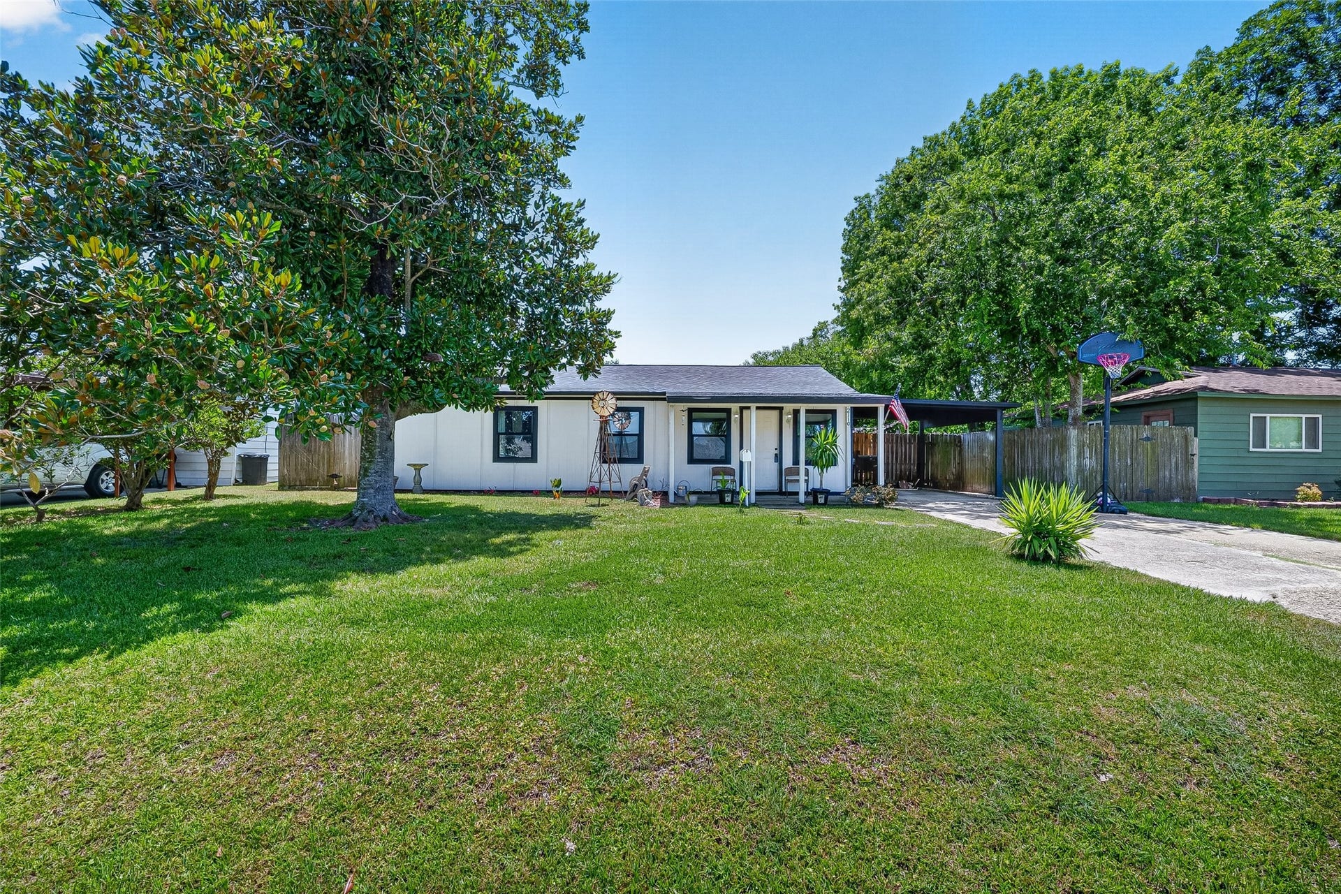 2110 Hillshire Drive, Deer Park, TX 77536 2110 Hillshire Drive, Deer Park, TX 77536