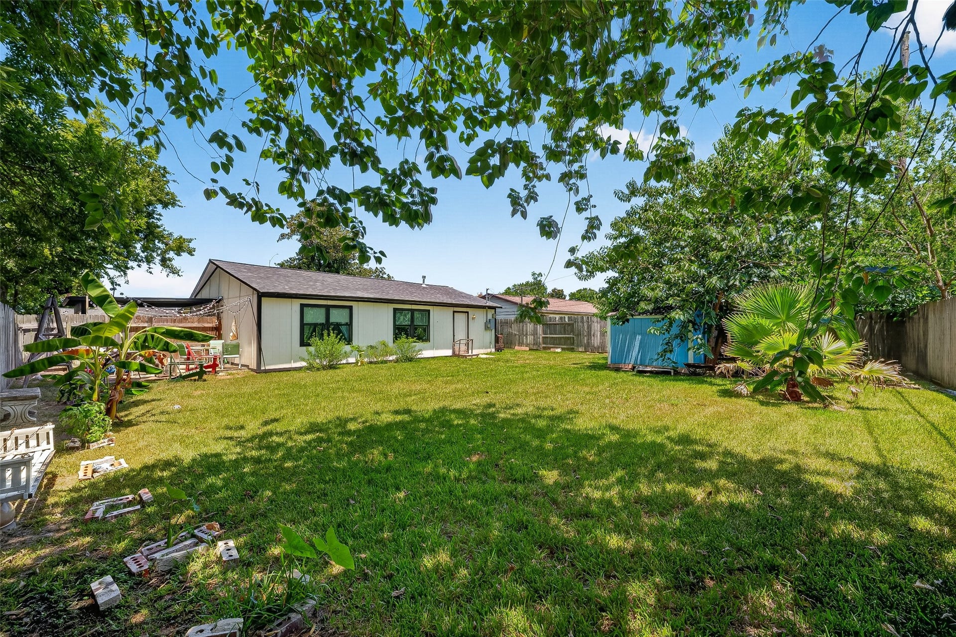 2110 Hillshire Drive, Deer Park, TX 77536 2110 Hillshire Drive, Deer Park, TX 77536