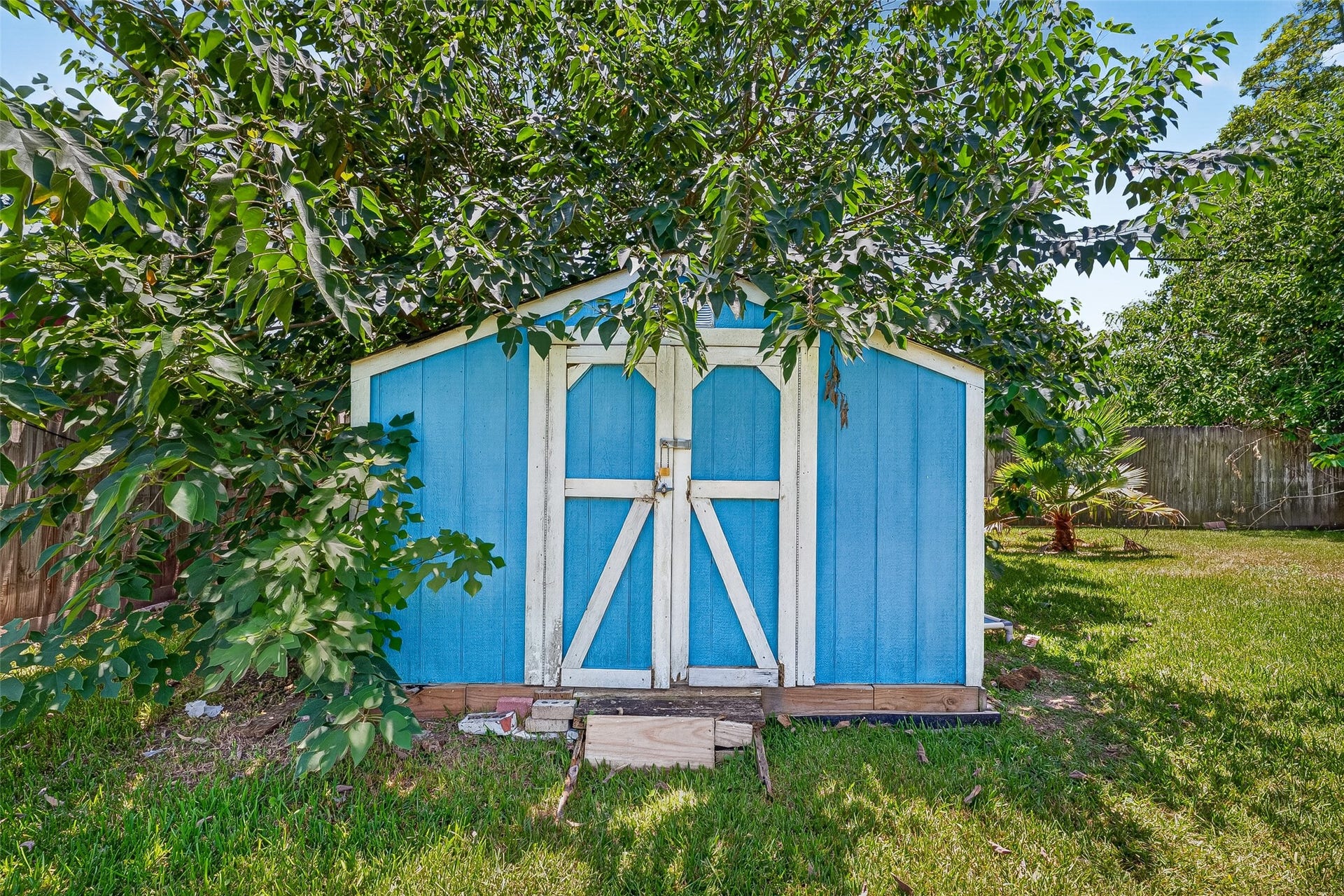 2110 Hillshire Drive, Deer Park, TX 77536 2110 Hillshire Drive, Deer Park, TX 77536
