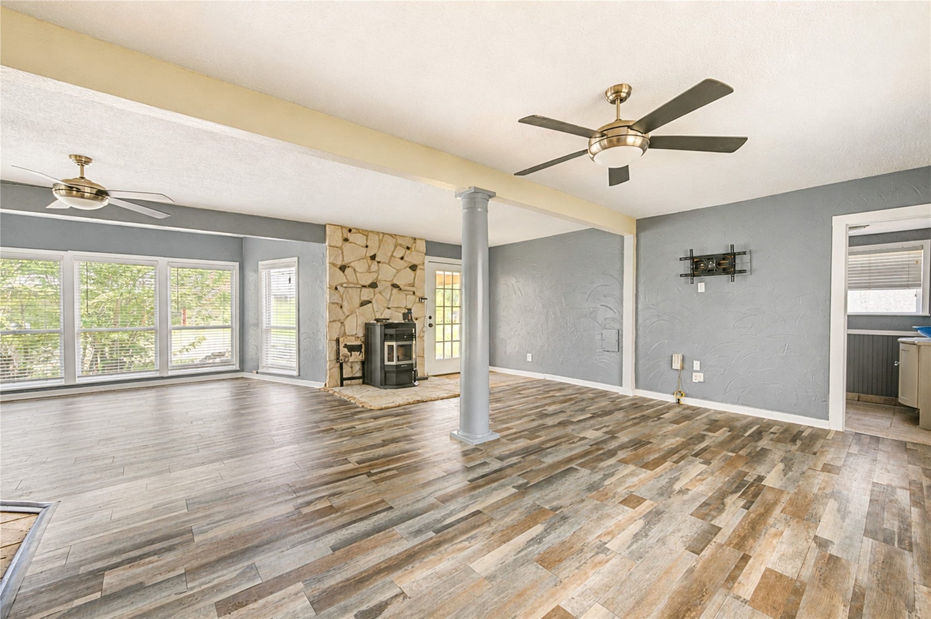13497 Morgan Drive, Splendora, TX 77372