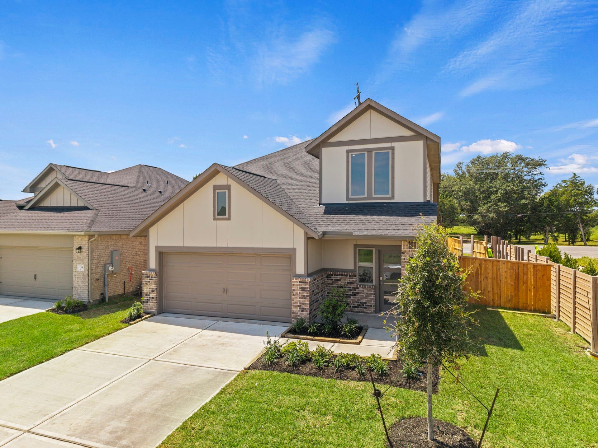 2796 English Laurel Drive, Alvin, TX 77511 2796 English Laurel Drive, Alvin, TX 77511