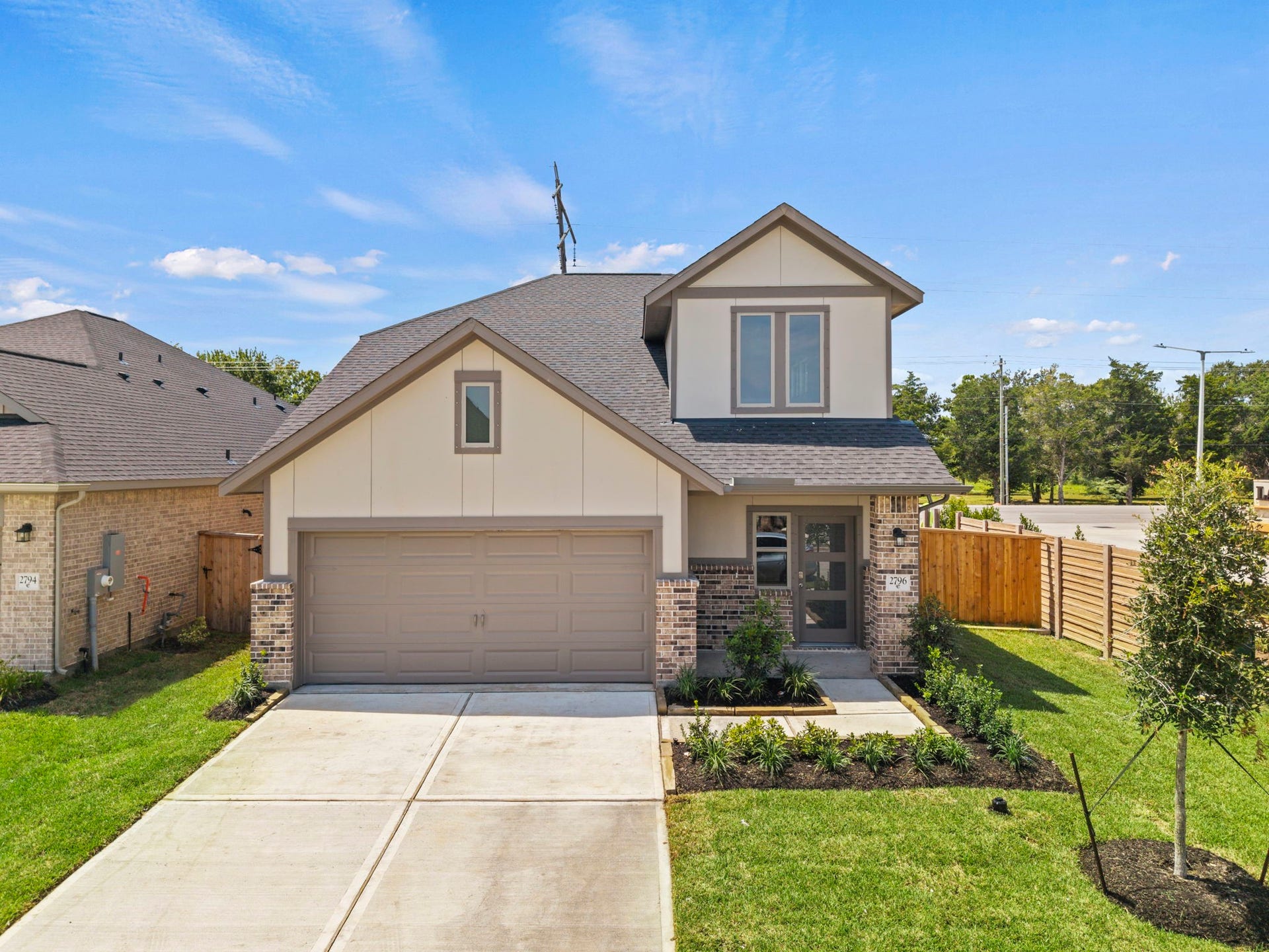 2796 English Laurel Drive, Alvin, TX 77511 2796 English Laurel Drive, Alvin, TX 77511