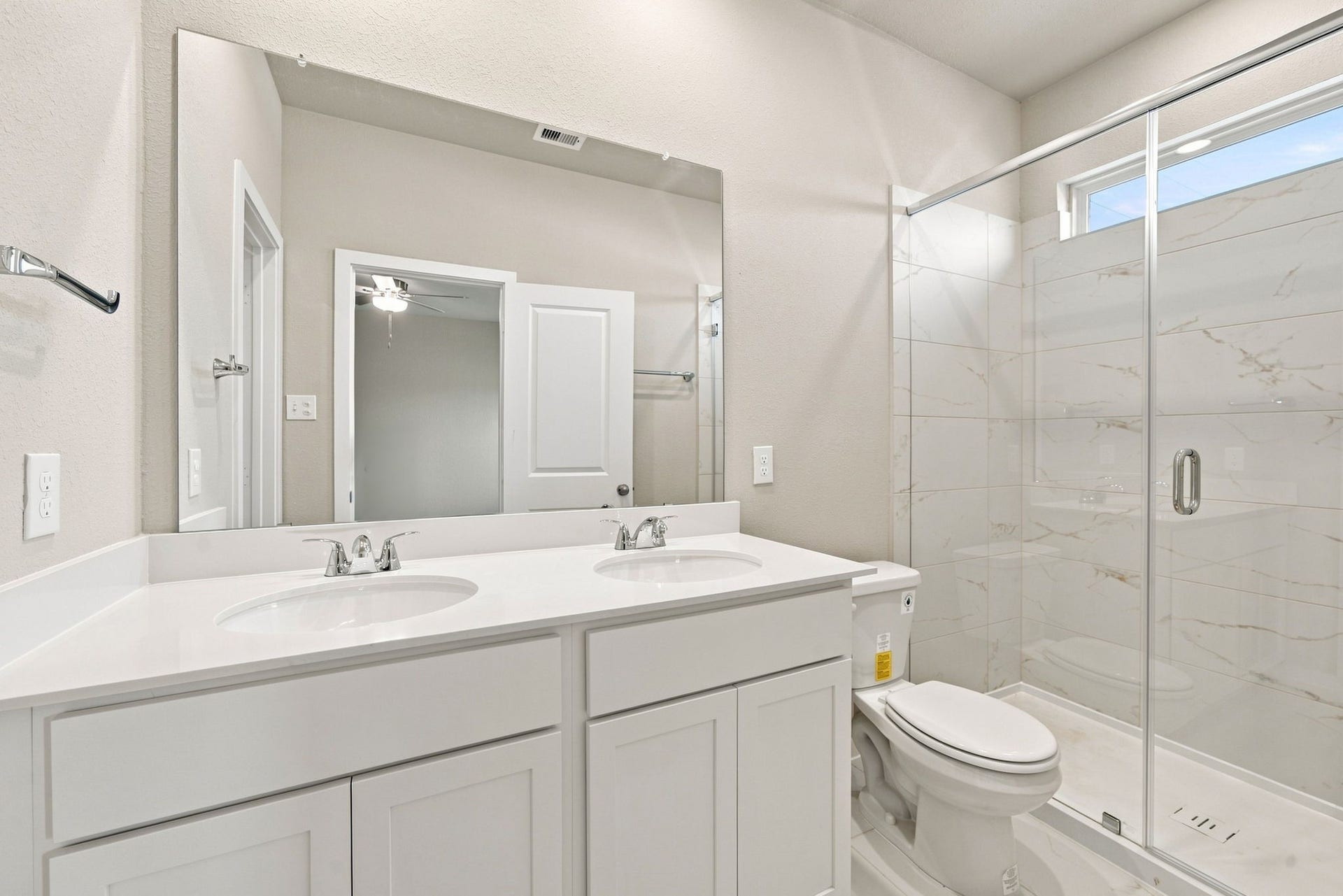 2796 English Laurel Drive, Alvin, TX 77511 2796 English Laurel Drive, Alvin, TX 77511