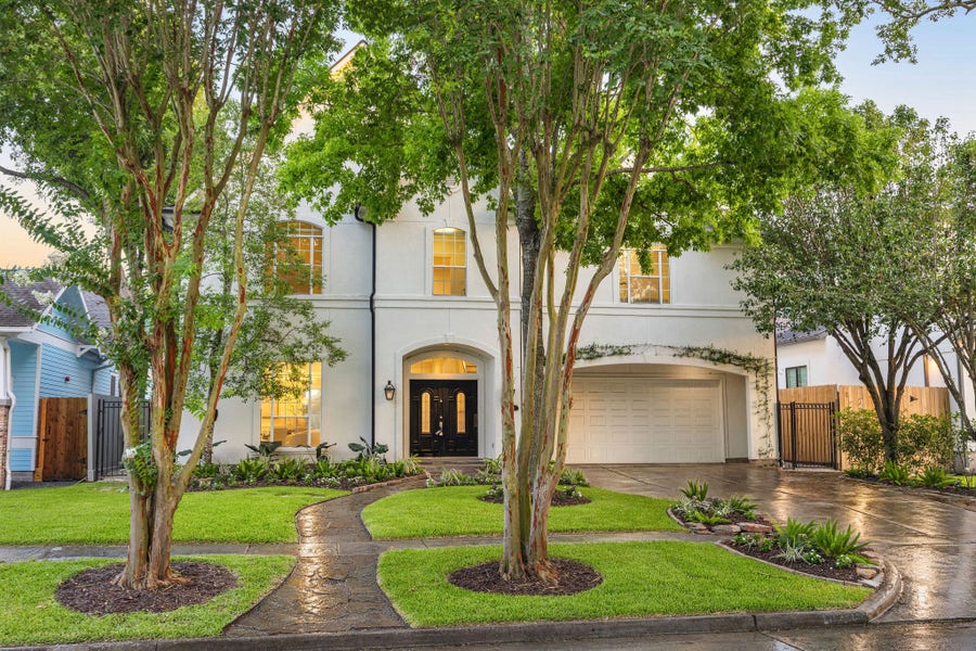 Property photo for 4623 Braeburn Drive, Bellaire, TX