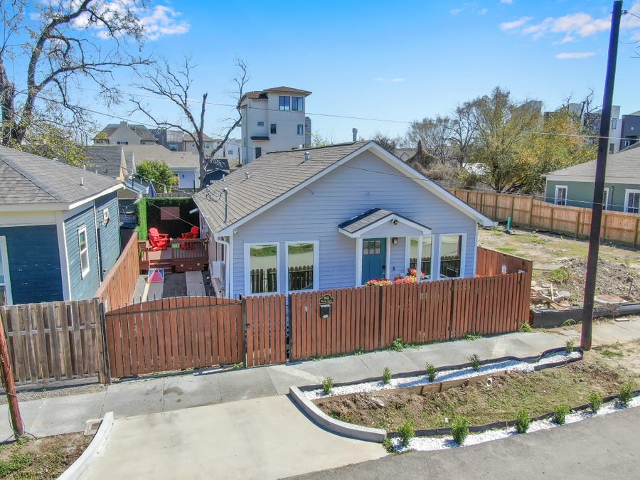 Property photo for 1614 Hickory Street, Houston, TX