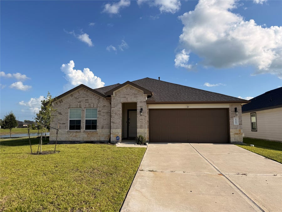 Property photo for 1210 Hughes Crossing Drive, Rosharon, TX