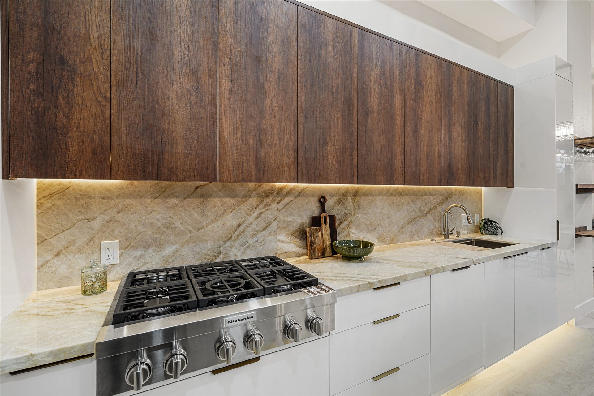 3531 Bradford Street, Houston, TX 77025 Kitchen