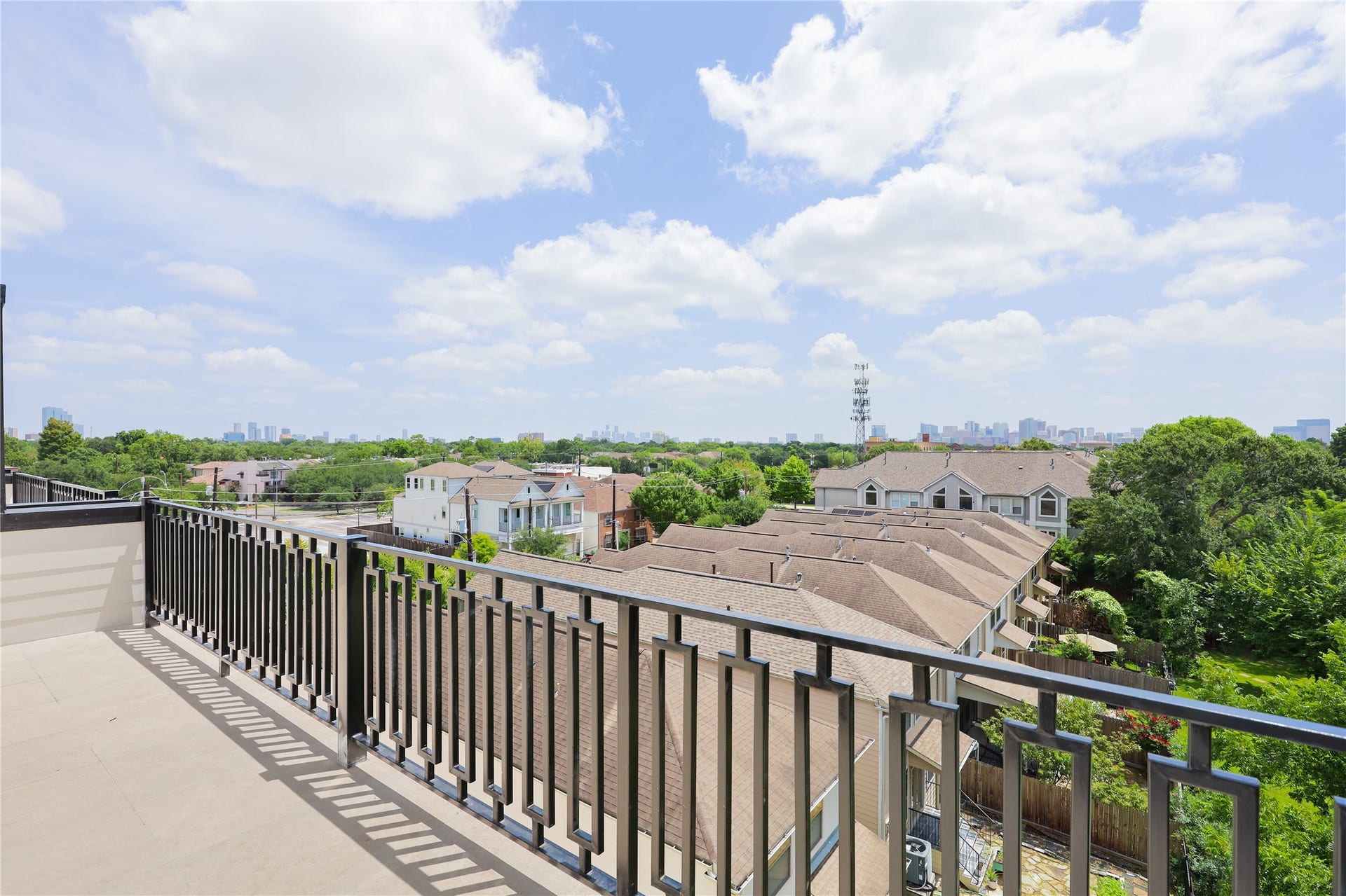 3531 Bradford Street, Houston, TX 77025 Balcony