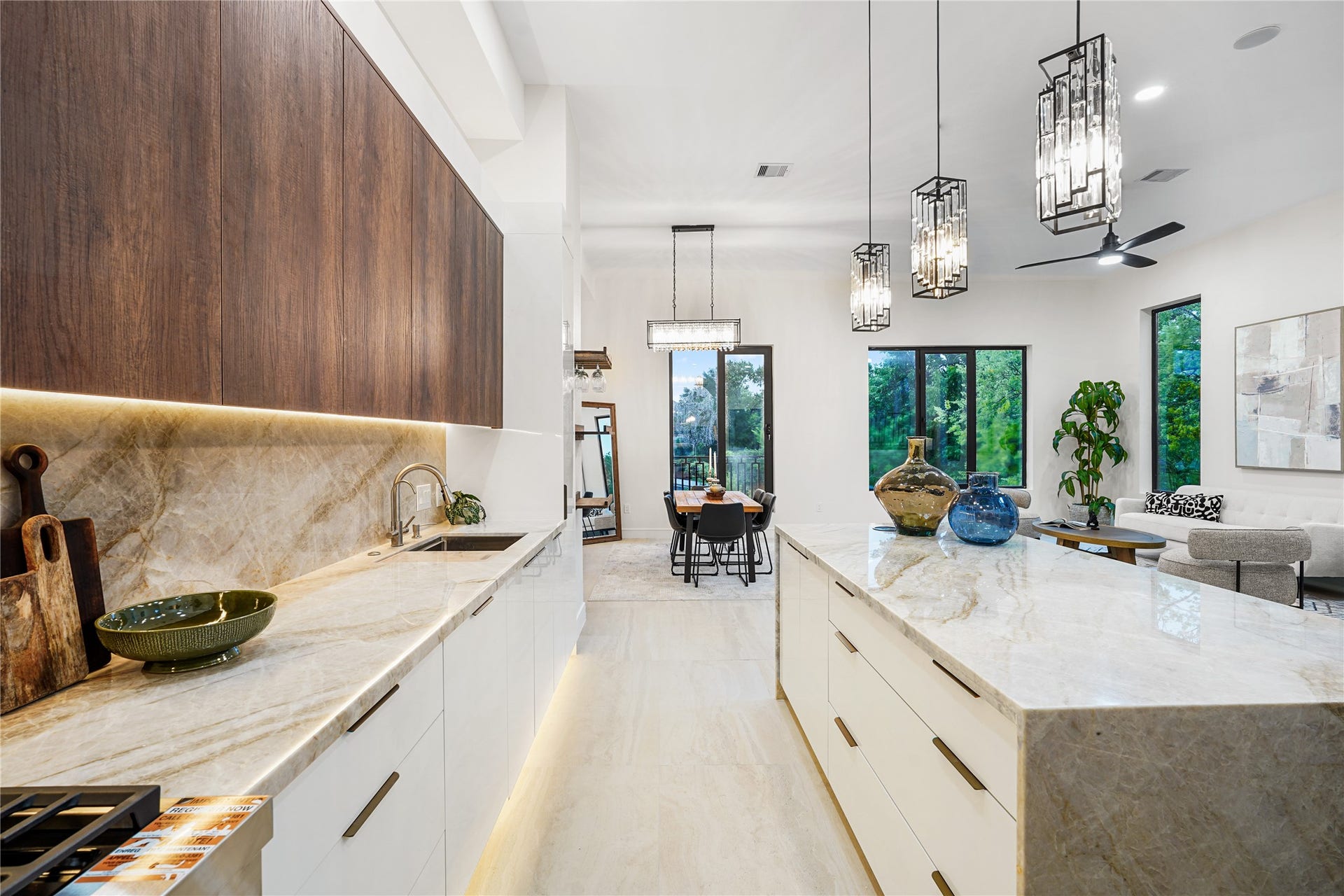 3531 Bradford Street, Houston, TX 77025 Kitchen