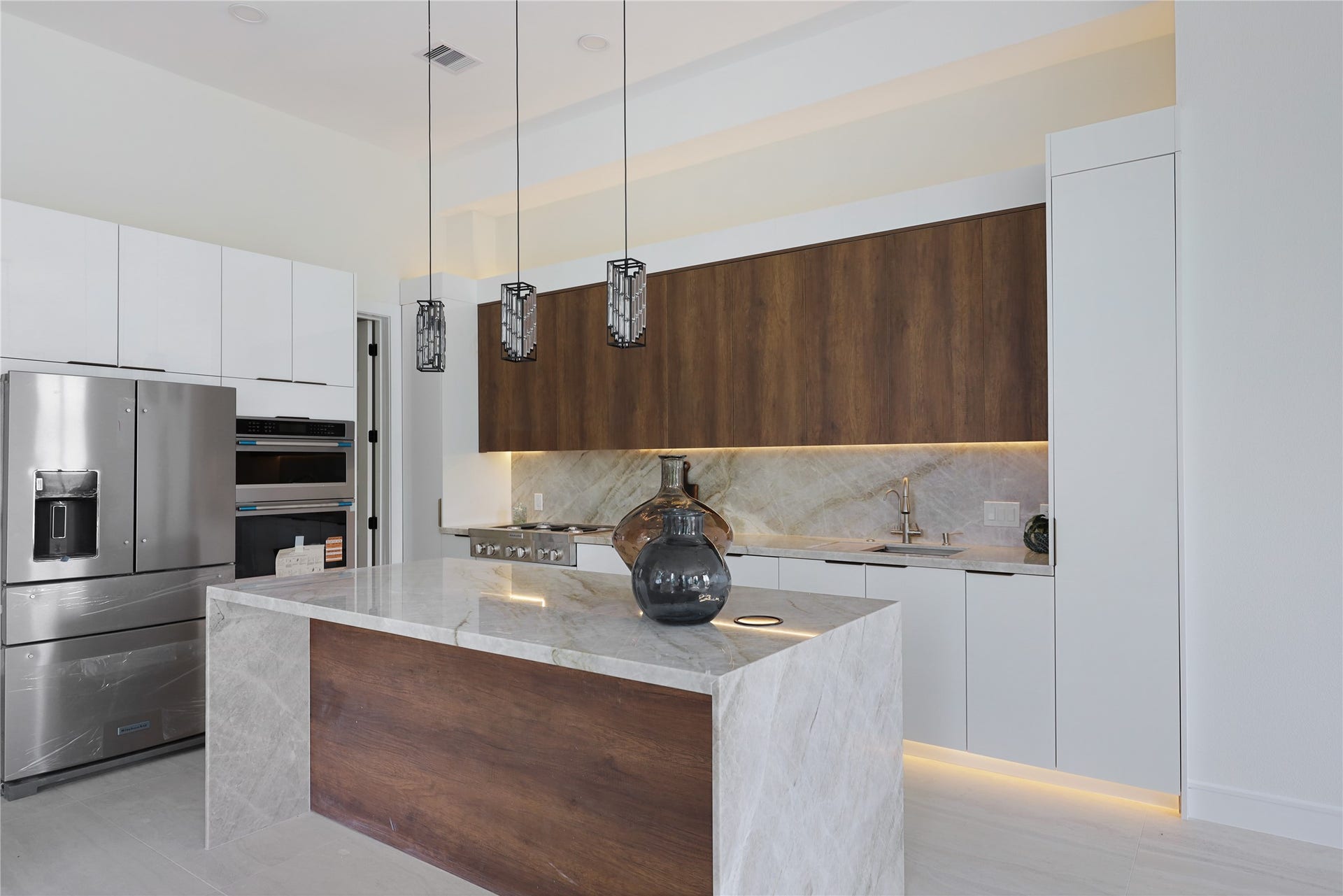 3531 Bradford Street, Houston, TX 77025 Kitchen