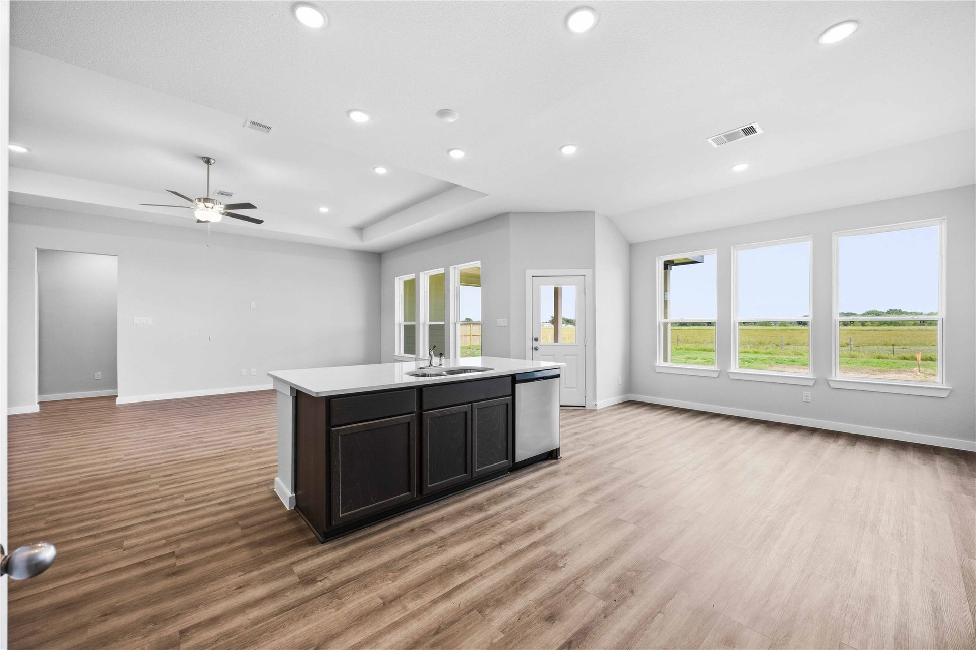 6903 Pelican Lane, Beasley, TX 77417 6903 Pelican Lane, Beasley, TX 77417