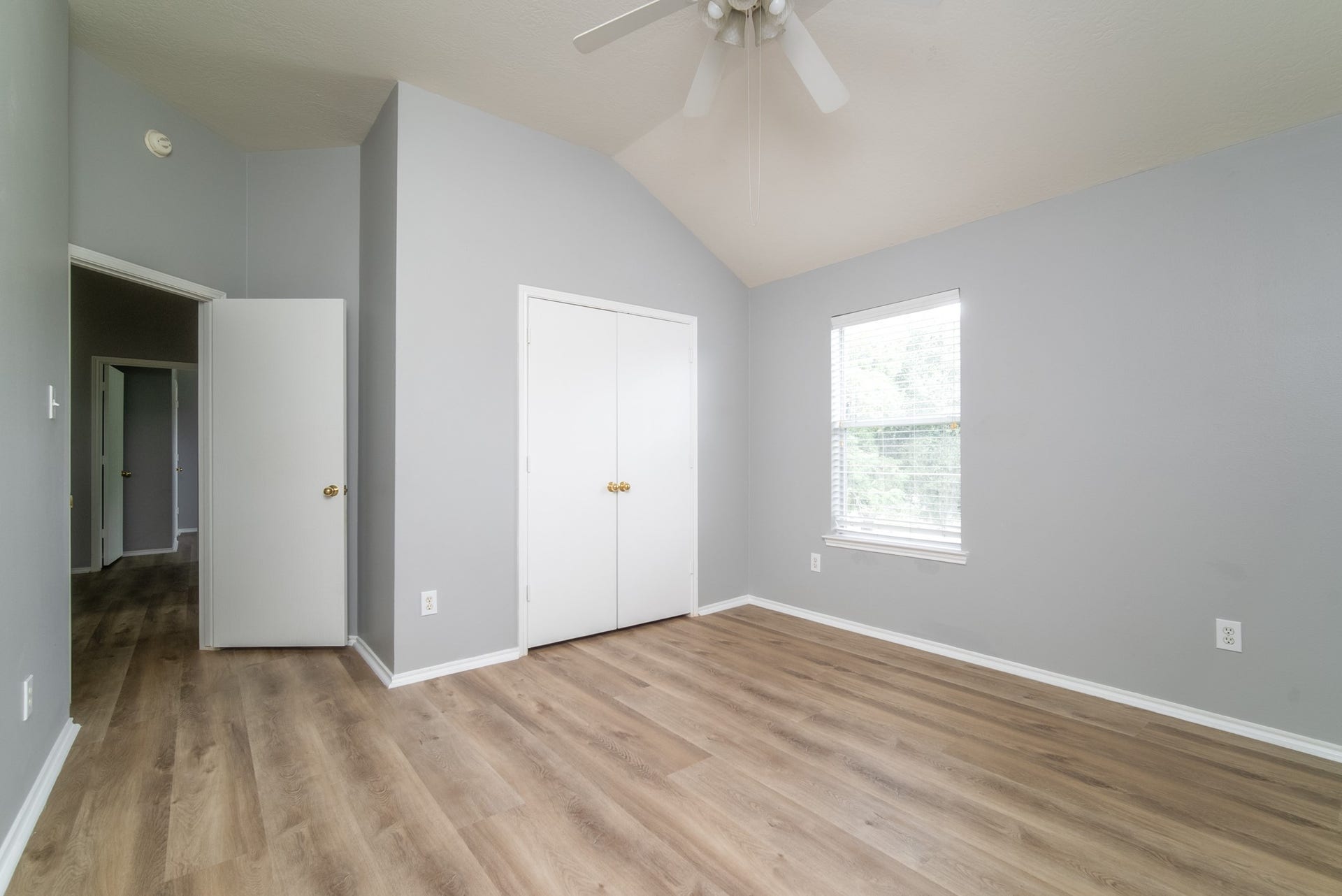 9703 Berkshire Trace, Pearland, TX 77584 Secondary bedroom
