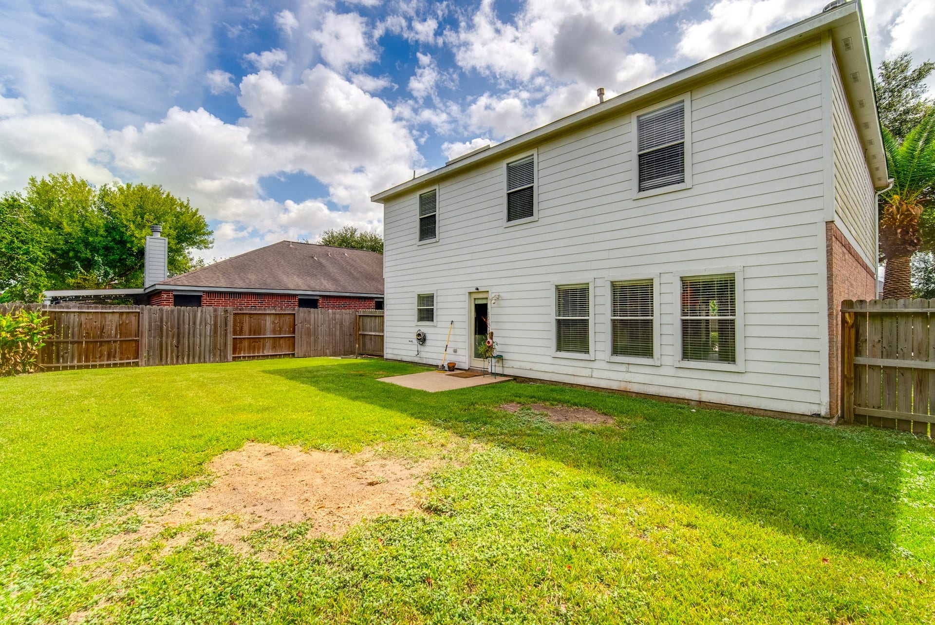 9703 Berkshire Trace, Pearland, TX 77584 Another view of the yard
