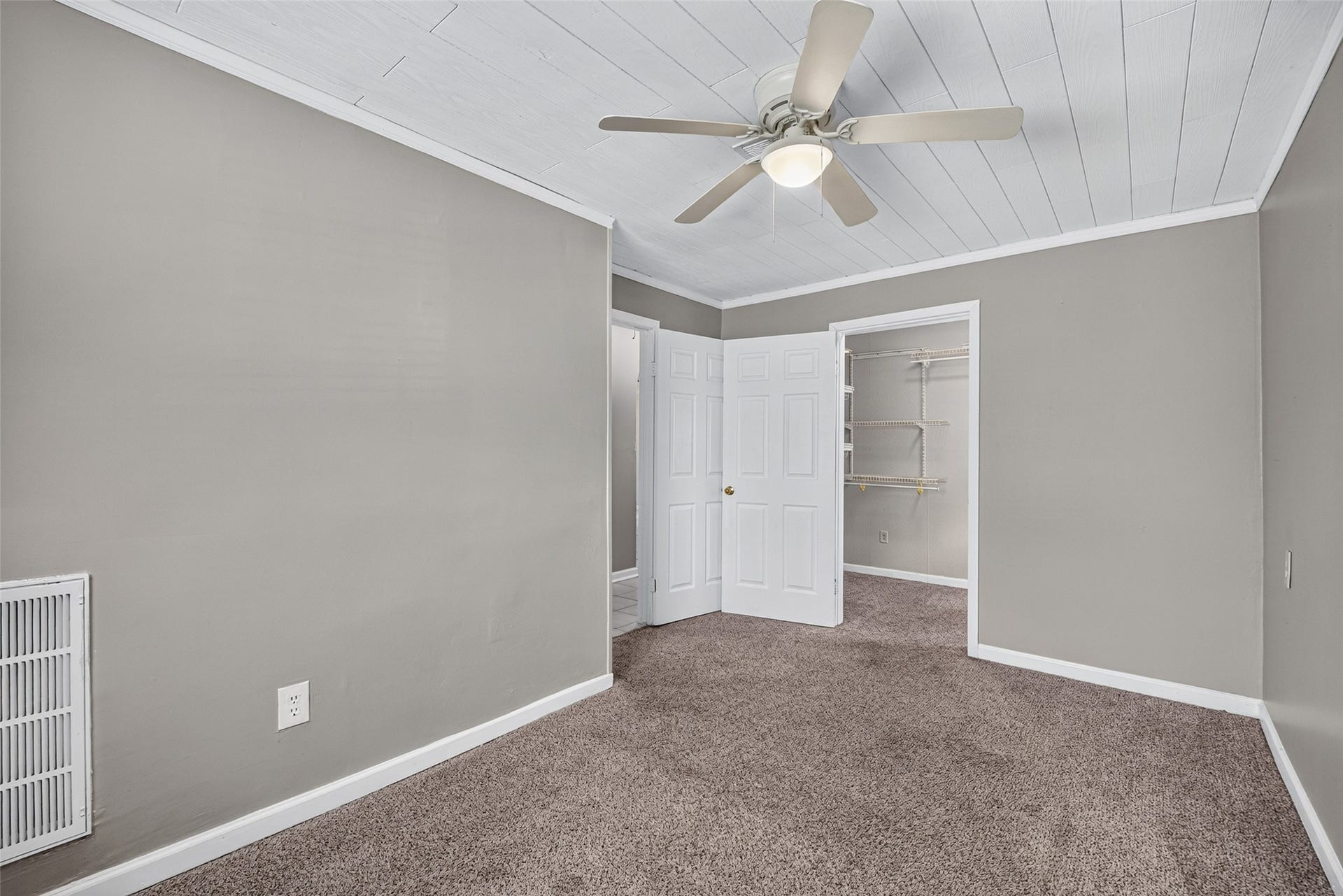 12207 Flushing Meadows Drive, Houston, TX 77089 Bedroom two with walk in closet