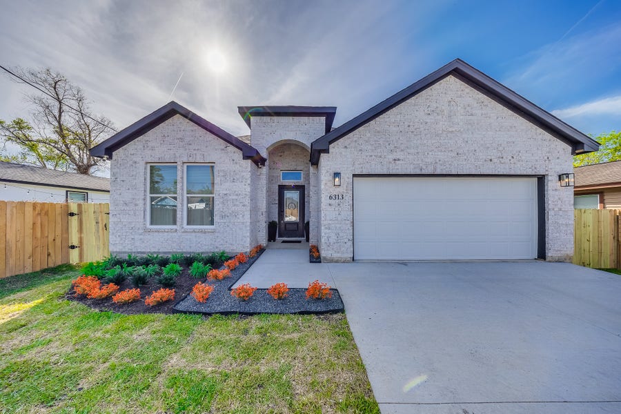Property photo for 6313 Joe Louis Lane, Houston, TX