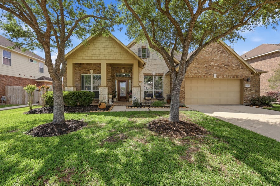 Property photo for 3608 Barrington Court, Pearland, TX