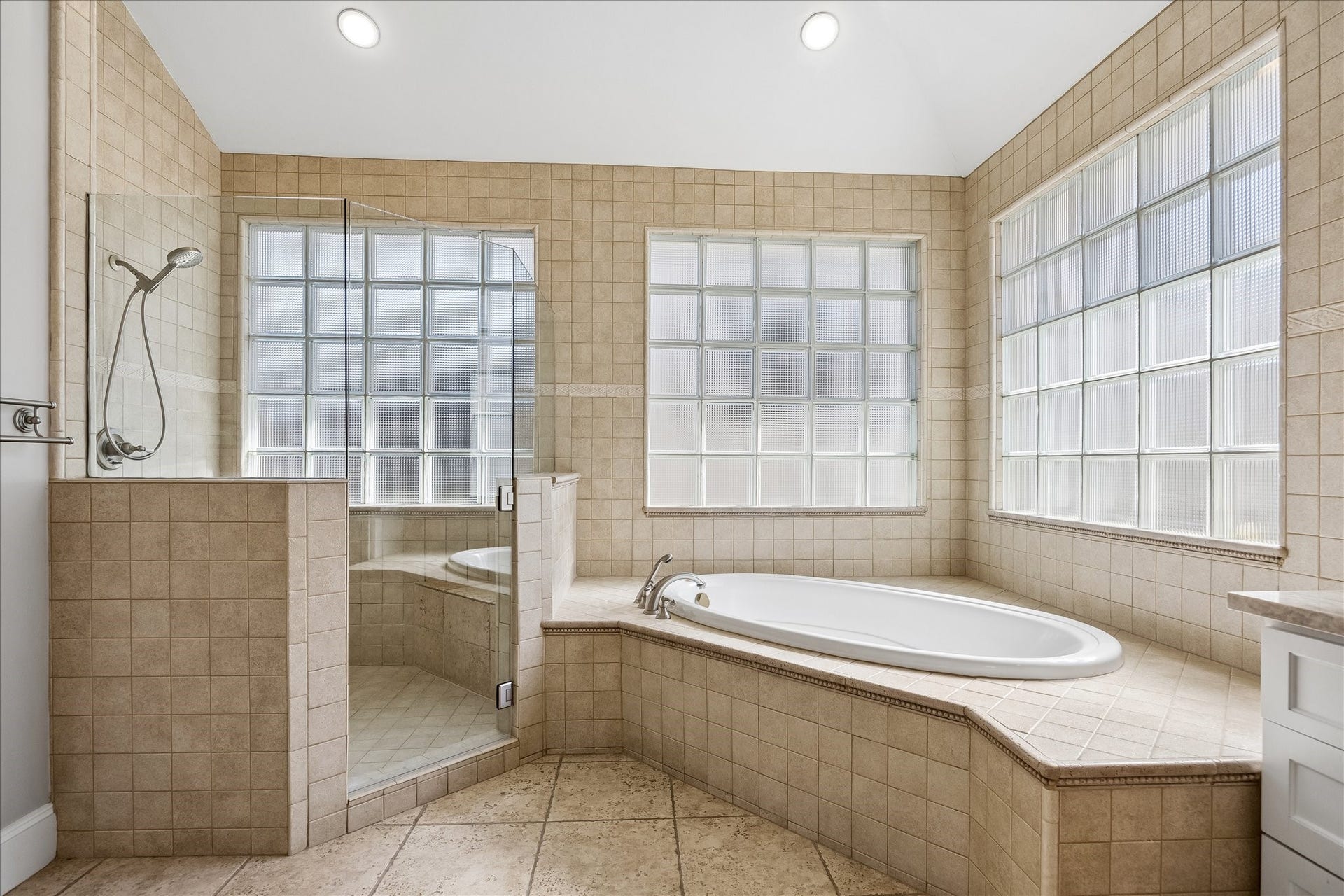 6635 Minola Street, Houston, TX 77007 6635 Minola Street, Houston, TX 77007
