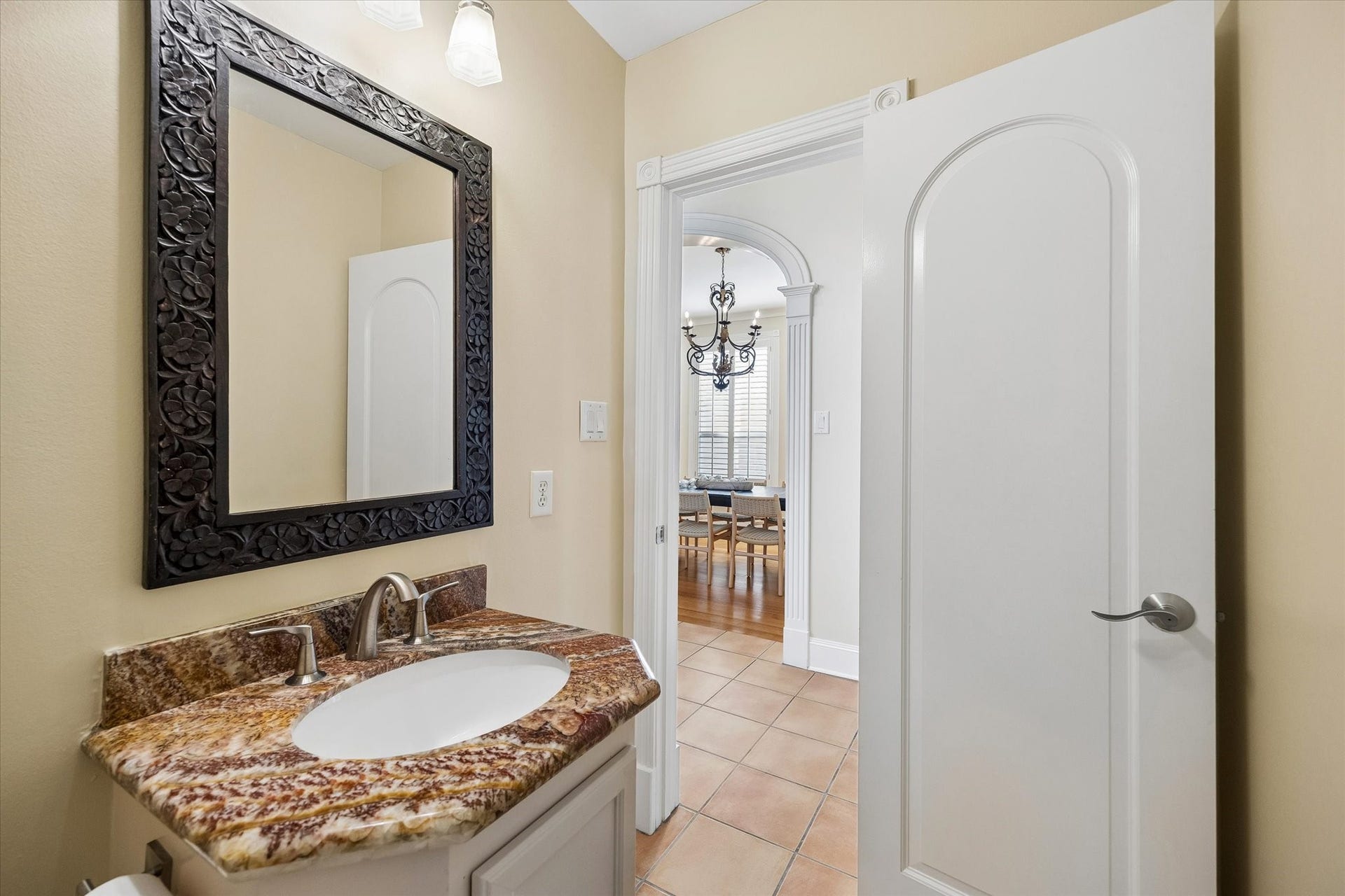 6635 Minola Street, Houston, TX 77007 6635 Minola Street, Houston, TX 77007