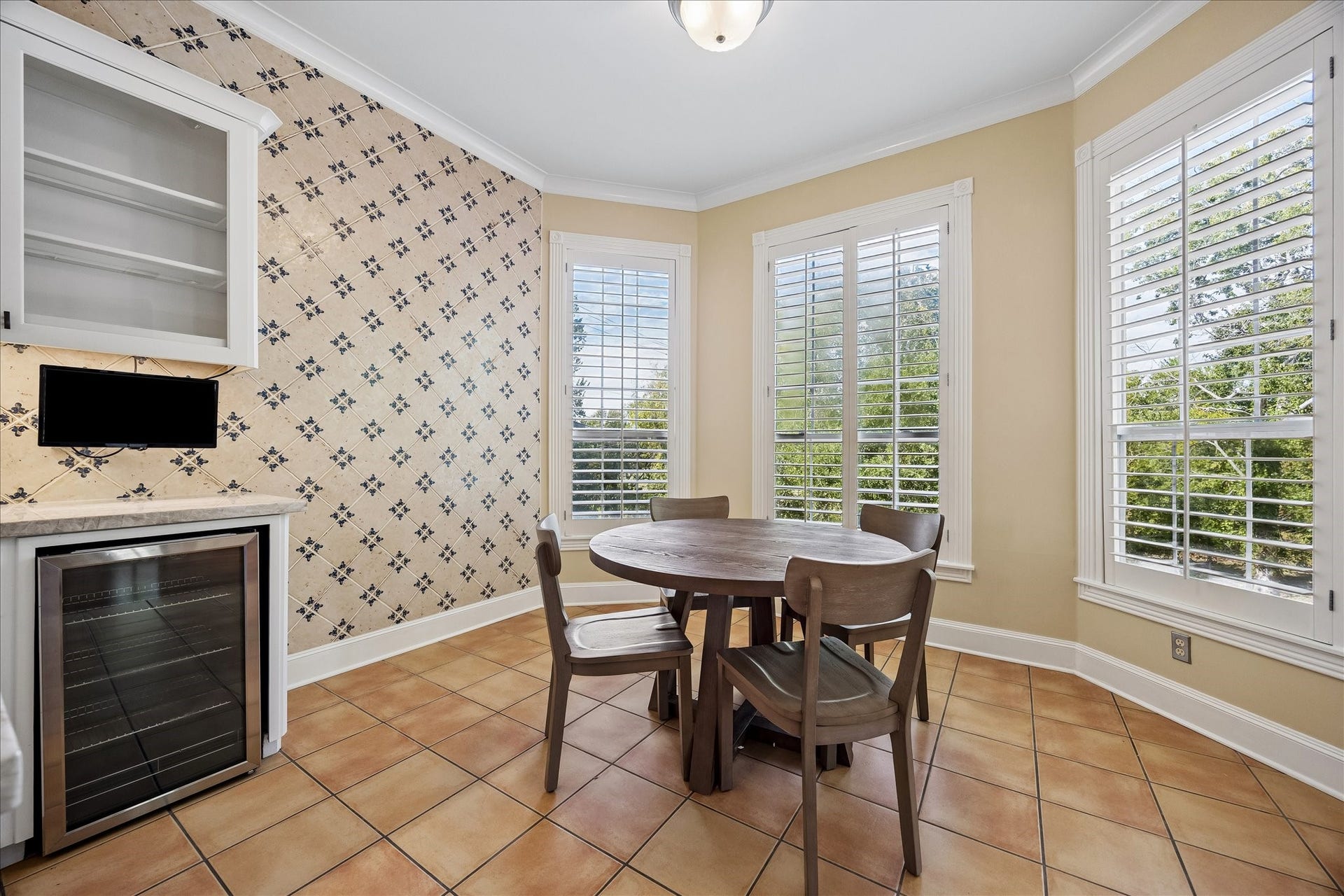 6635 Minola Street, Houston, TX 77007 6635 Minola Street, Houston, TX 77007