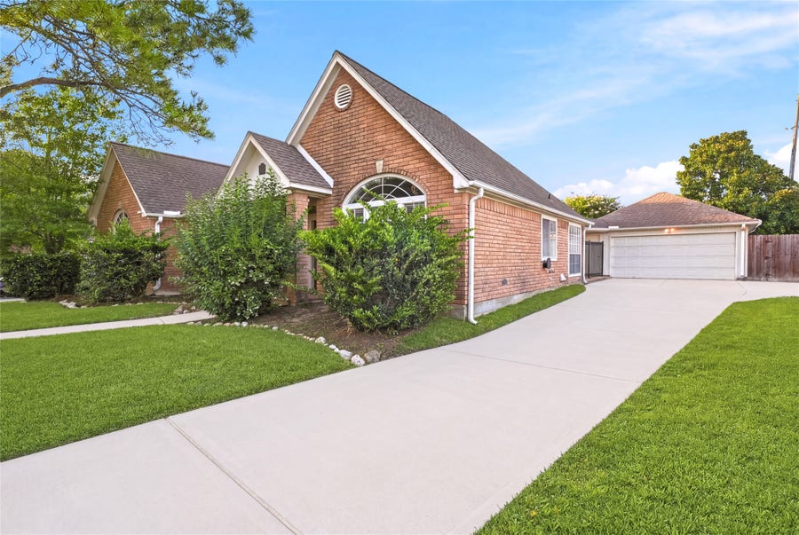 Property photo for 15911 Moon Rock Drive, Houston, TX