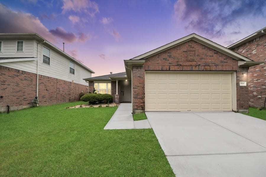 Property photo for 2222 Summit Meadow Drive, Houston, TX