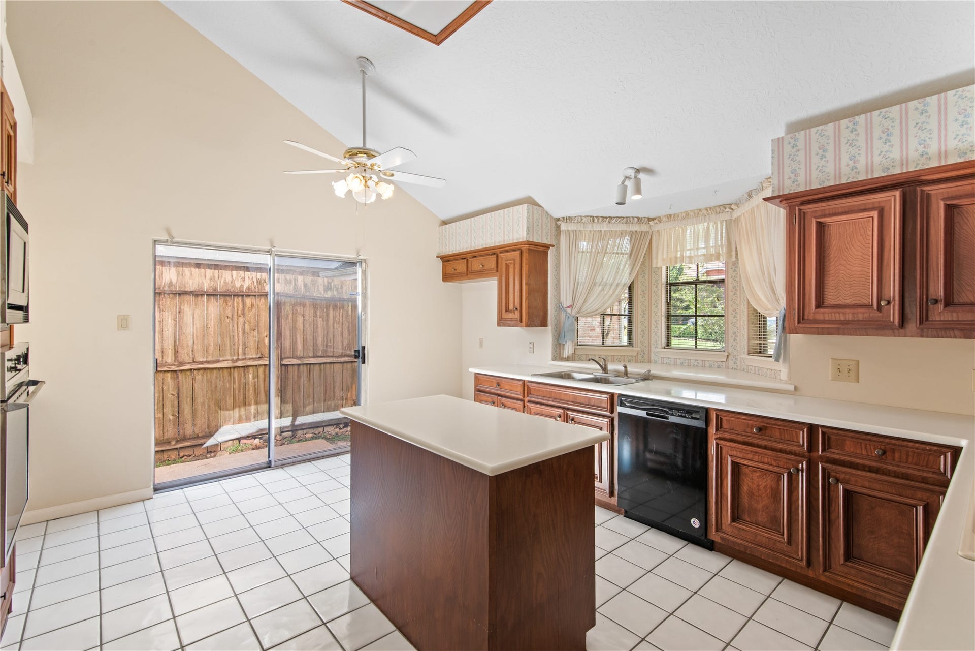 11606 Taos Lane, Houston, TX 77070 11606 Taos Lane, Houston, TX 77070