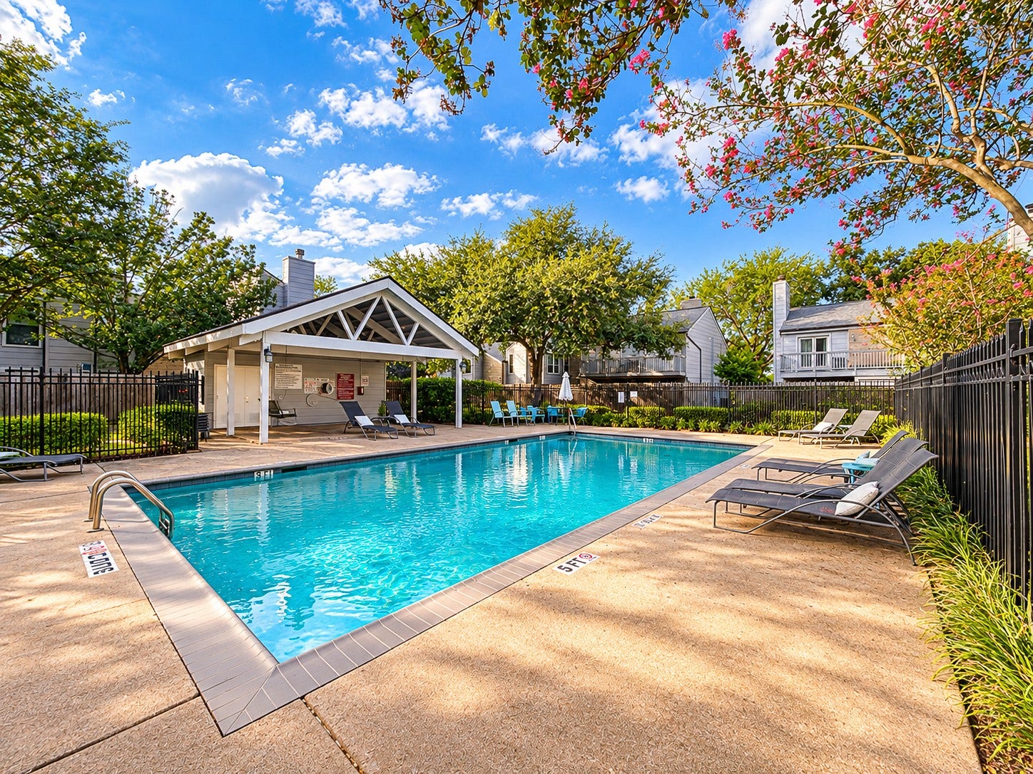 725 Worthshire Street, Houston, TX 77008 Community swimming pool with covered pavilion and lounge seating.