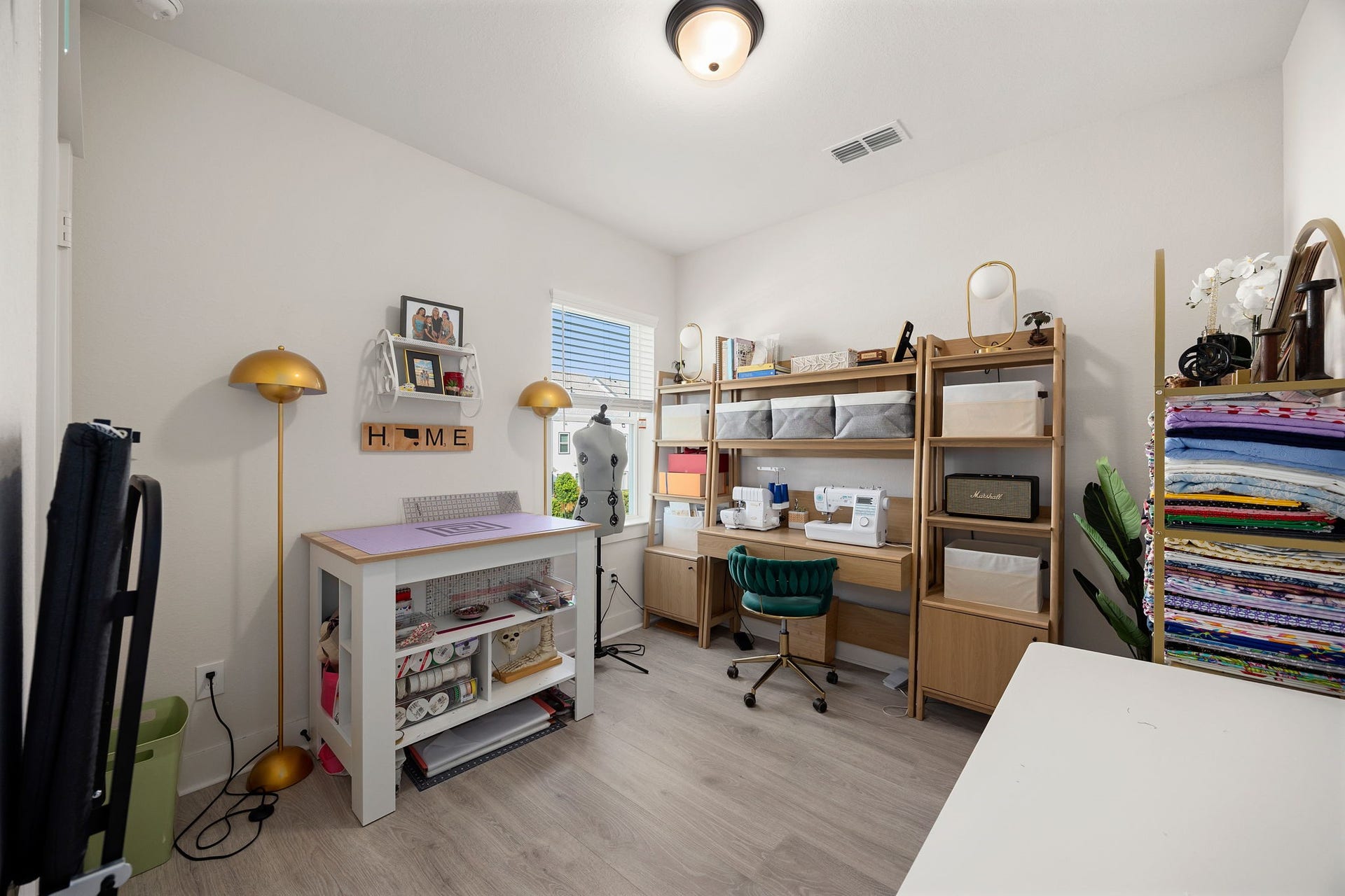 16032 Hayes Park Drive, Houston, TX 77079 16032 Hayes Park Drive, Houston, TX 77079
