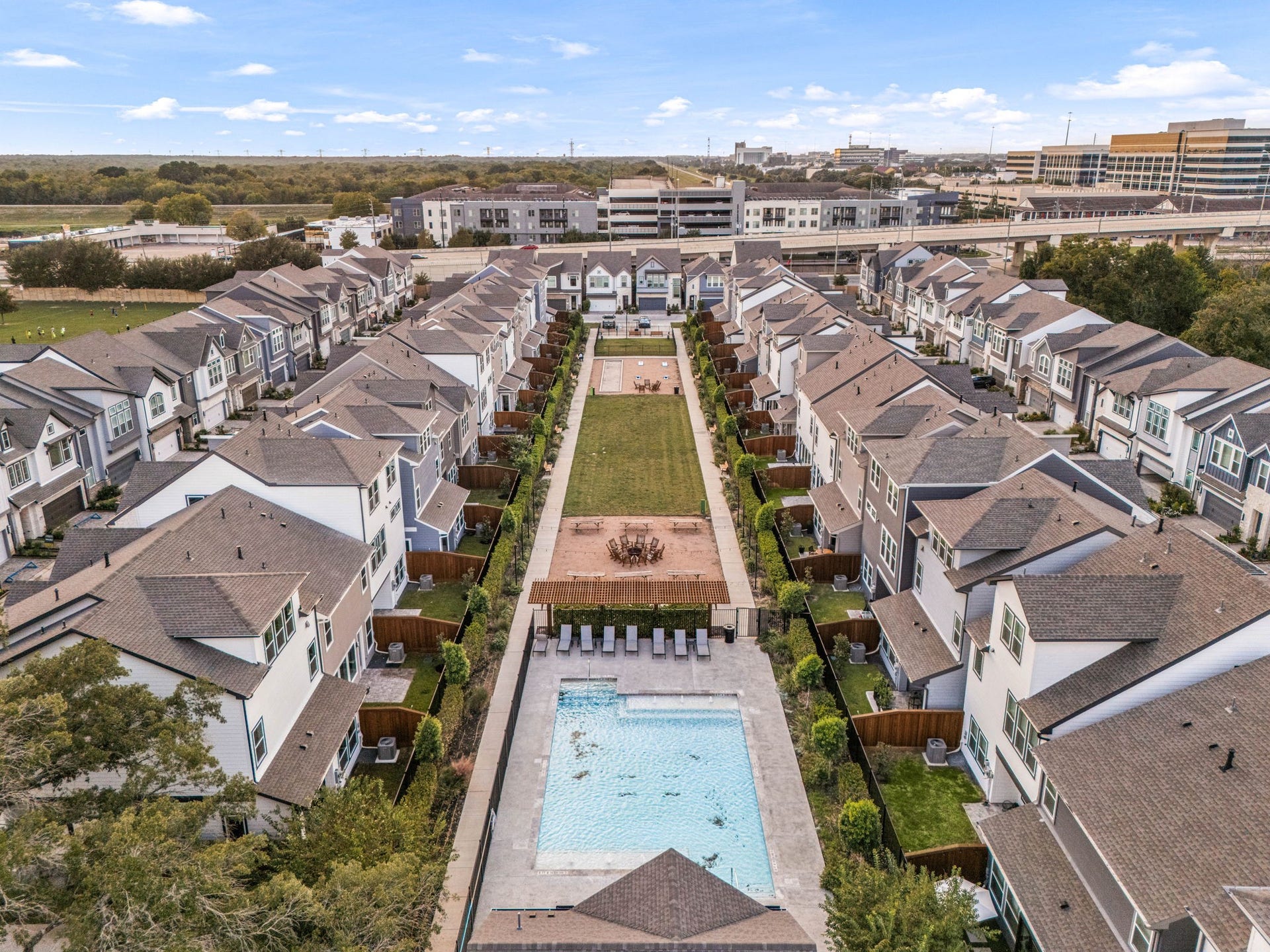 16032 Hayes Park Drive, Houston, TX 77079 16032 Hayes Park Drive, Houston, TX 77079