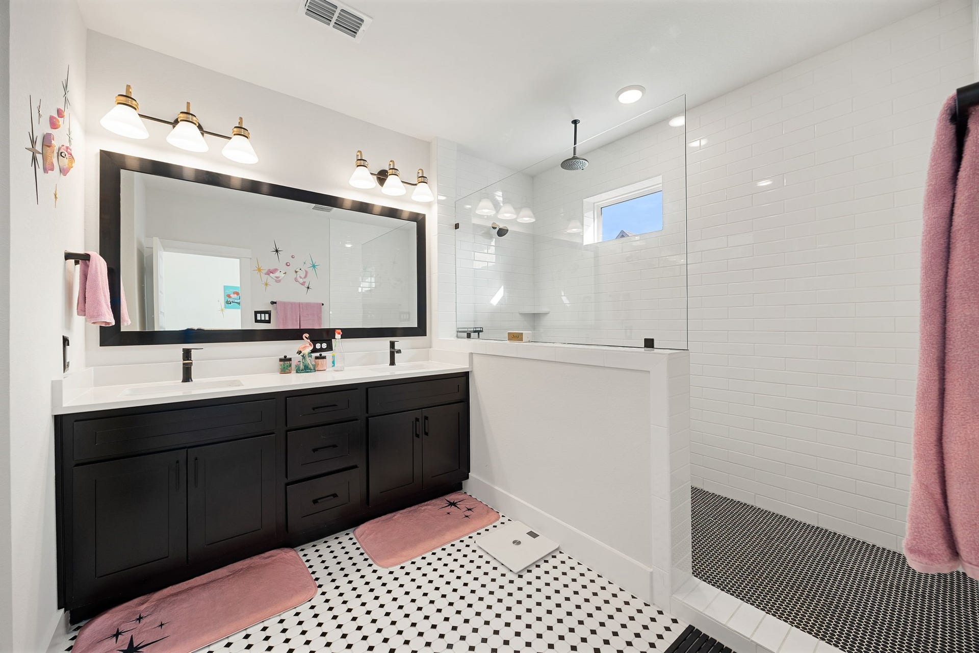 16032 Hayes Park Drive, Houston, TX 77079 16032 Hayes Park Drive, Houston, TX 77079