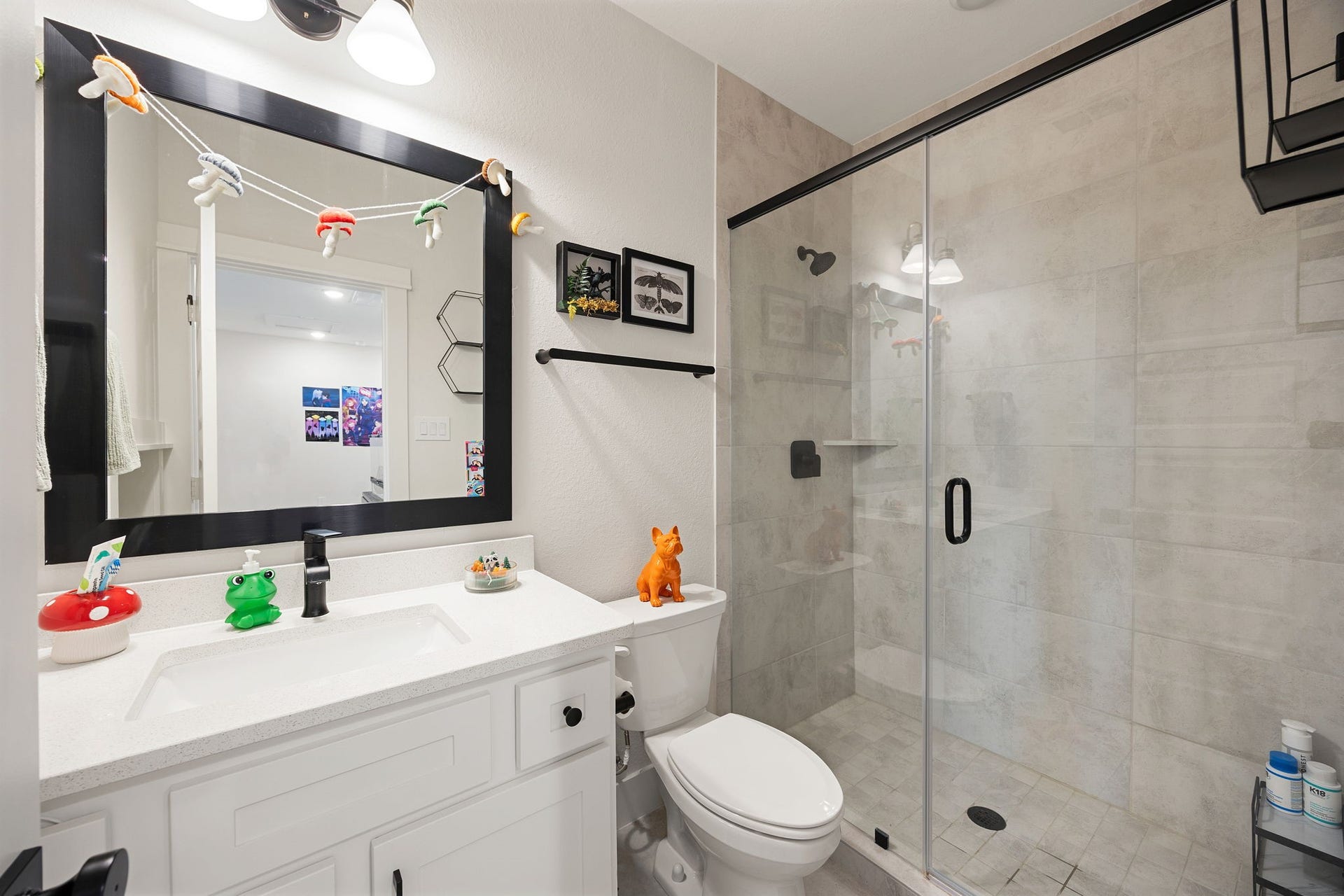 16032 Hayes Park Drive, Houston, TX 77079 16032 Hayes Park Drive, Houston, TX 77079