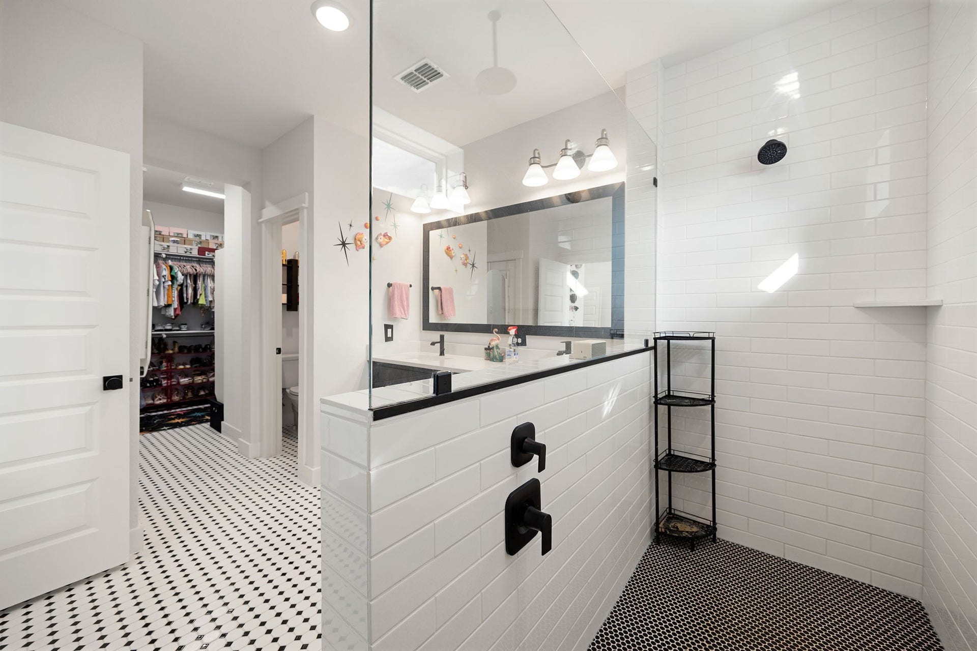 16032 Hayes Park Drive, Houston, TX 77079 16032 Hayes Park Drive, Houston, TX 77079