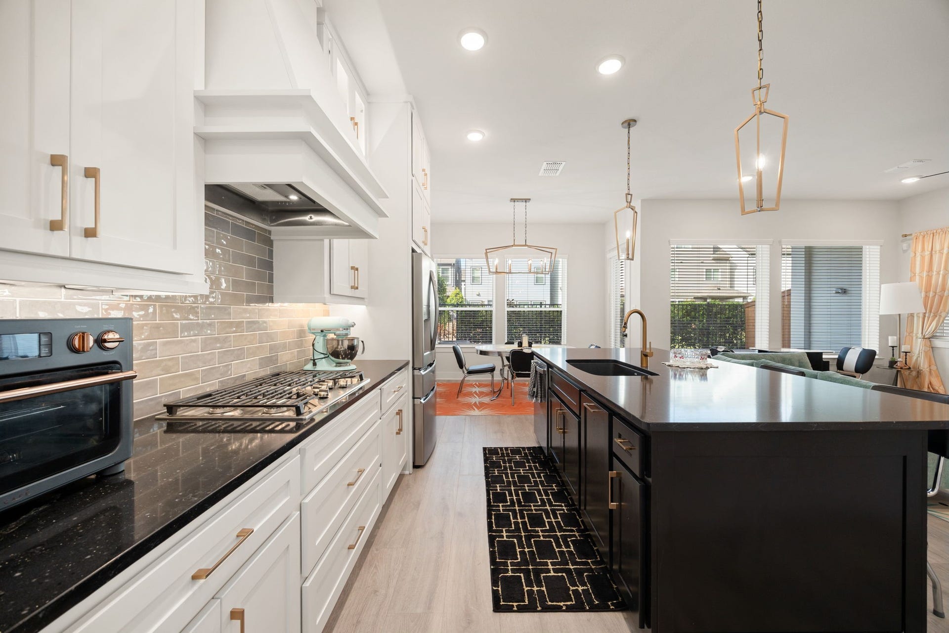 16032 Hayes Park Drive, Houston, TX 77079 16032 Hayes Park Drive, Houston, TX 77079