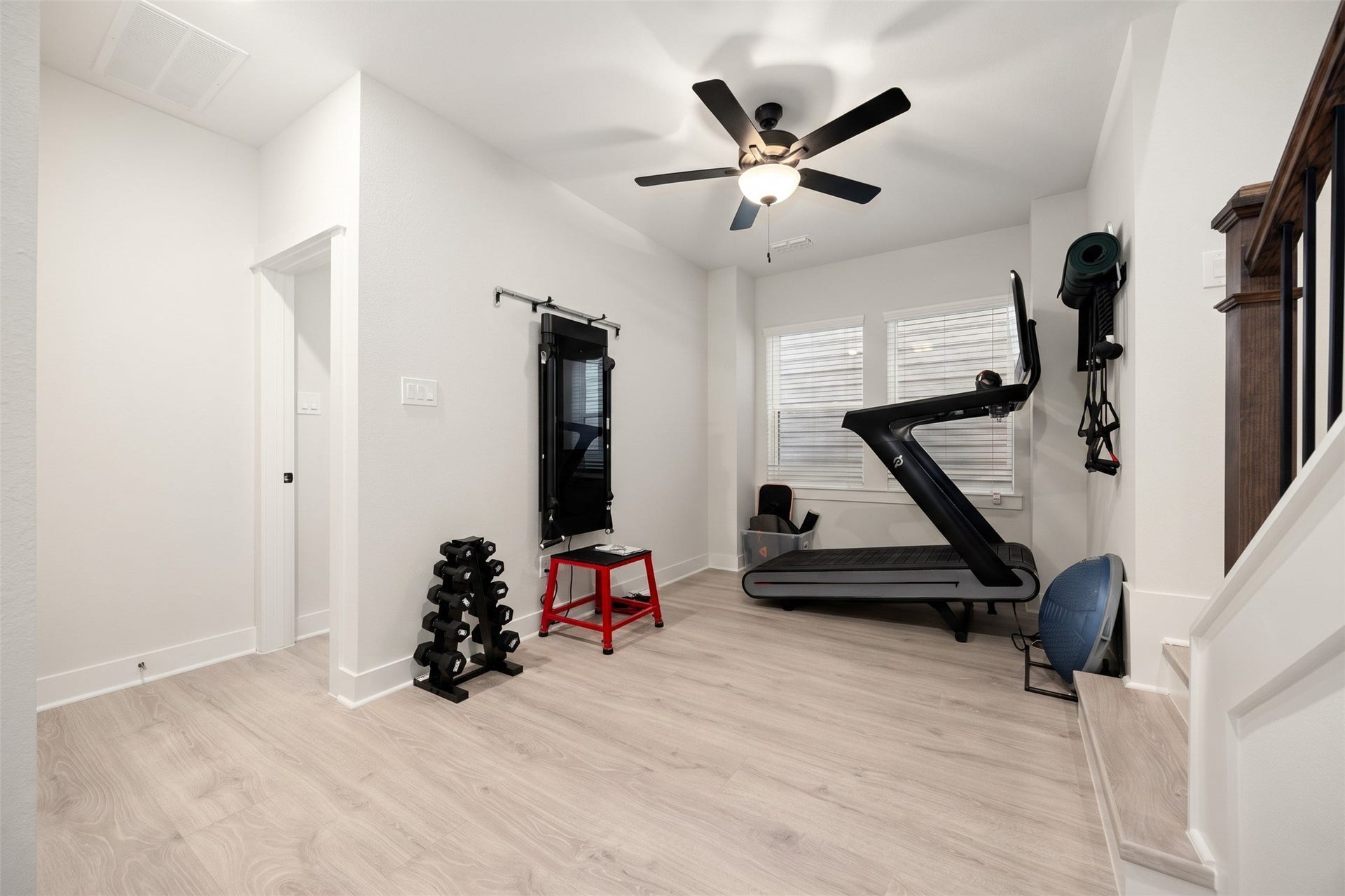 16032 Hayes Park Drive, Houston, TX 77079 16032 Hayes Park Drive, Houston, TX 77079