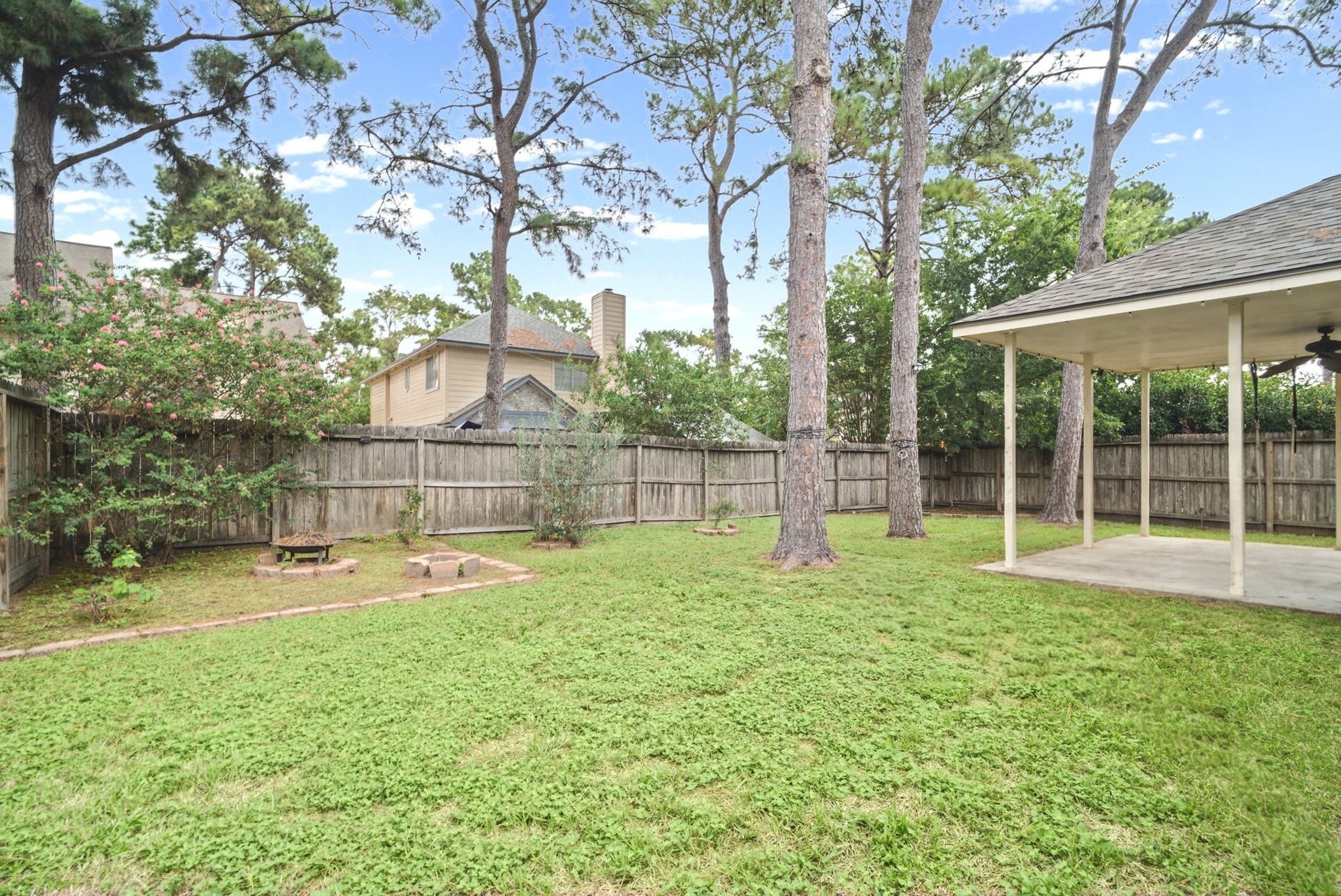 Enjoy a large backyard with plenty of space for outdoor activities,gatherings, and entertaining guests. Whether you're hosting a weekend barbecue, playing games, or simply relaxing outdoors, this spacious yard offers endless possibilities for enjoying the outdoors.
