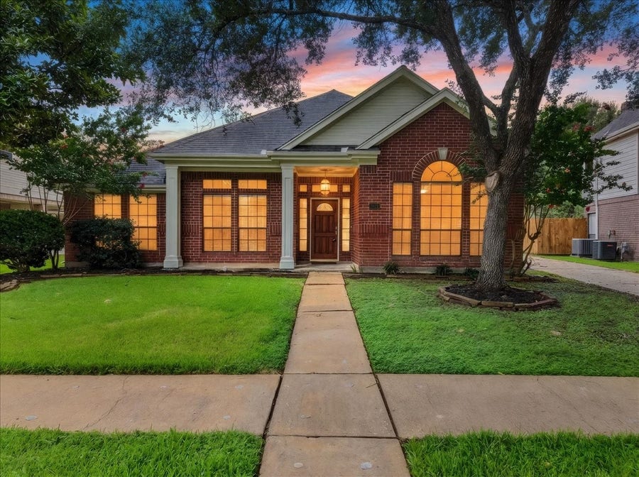 Property photo for 2021 Catamaran Drive, League City, TX