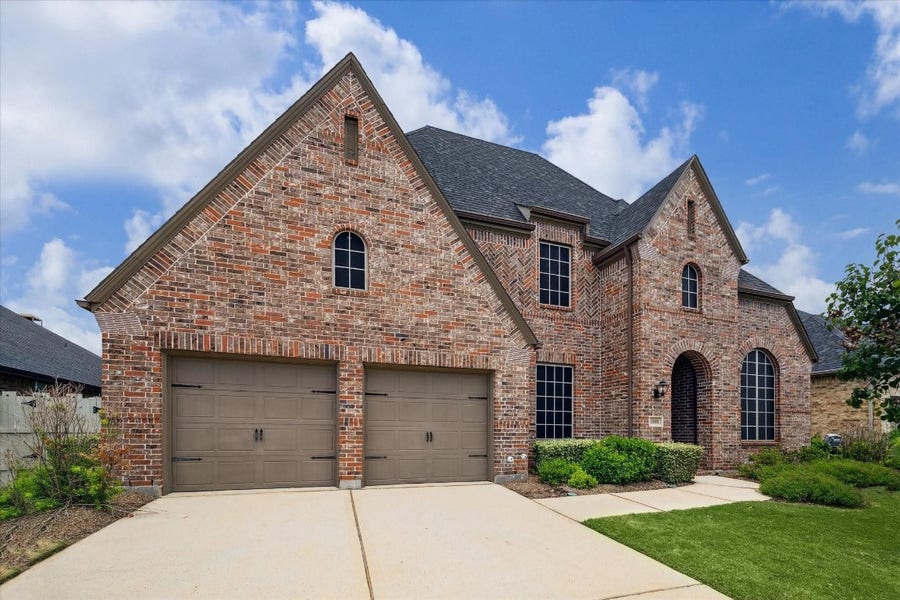 Property photo for 1010 Bat Hawk Court, Conroe, TX