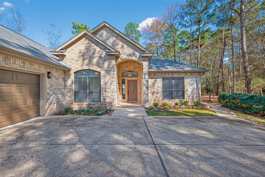 Property photo for 5030 Highland Pass, Montgomery, TX