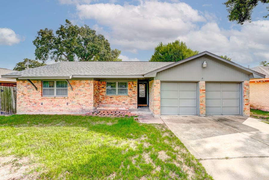 Property photo for 4812 Ivy Street, Pasadena, TX