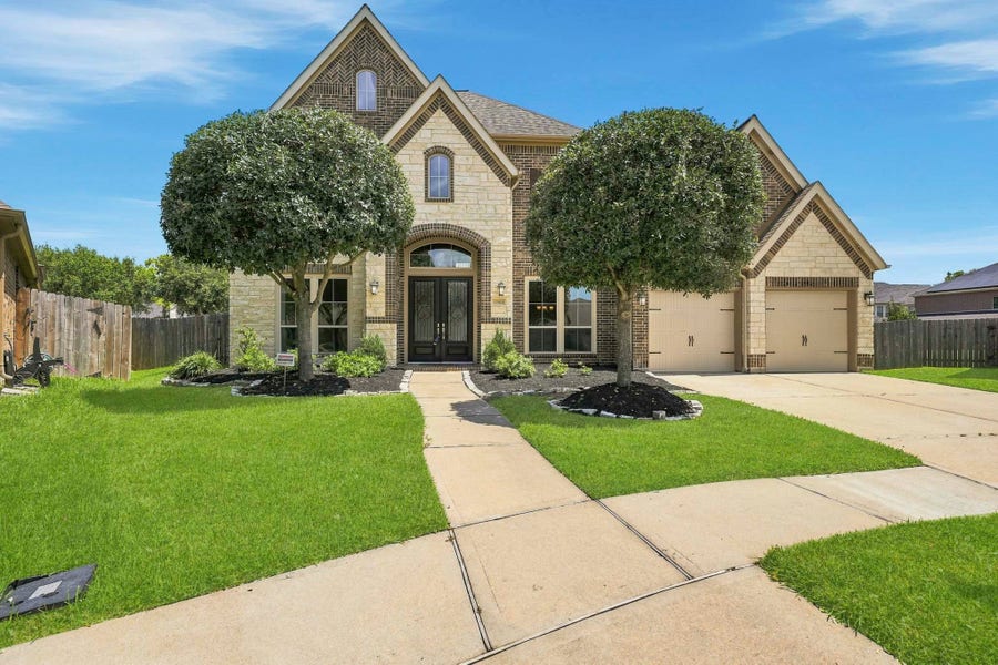 Property photo for 12611 Windy Bridge Lane, Pearland, TX